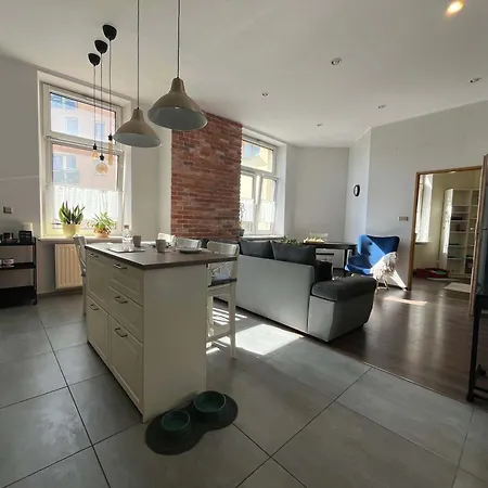 Traugutta 24 Przytulny Z Biurkiem I Sypialnia By Renters Apartamento *