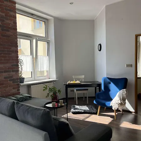 Traugutta 24 Przytulny Z Biurkiem I Sypialnia By Renters