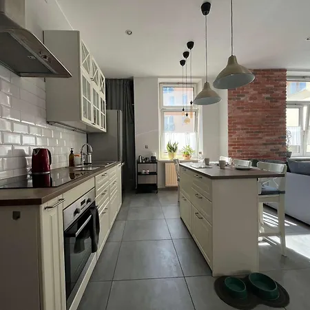 Traugutta 24 Przytulny Z Biurkiem I Sypialnia By Renters *