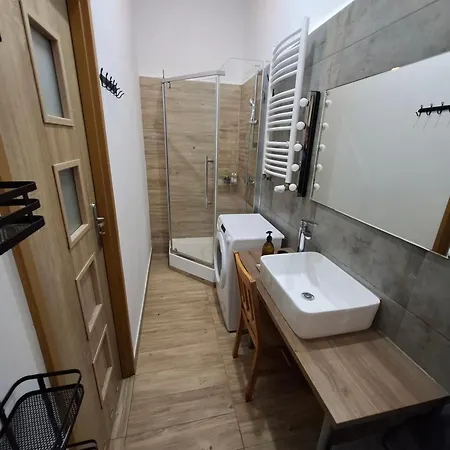 Traugutta 24 Przytulny Z Biurkiem I Sypialnia By Renters Apartamento Cracovia